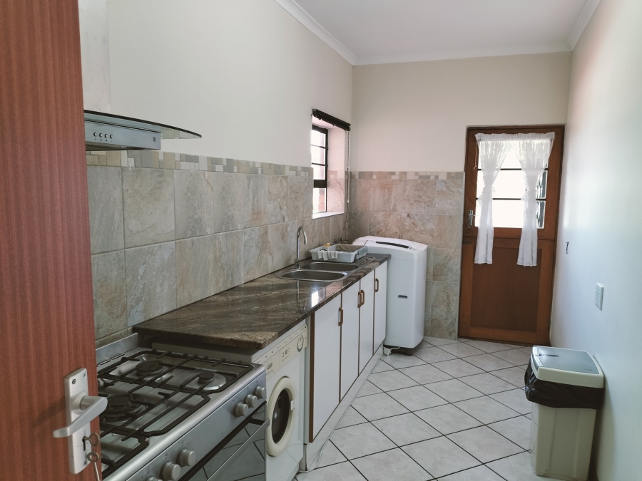 6 Bedroom Property for Sale in Grootbrakhoogte Western Cape